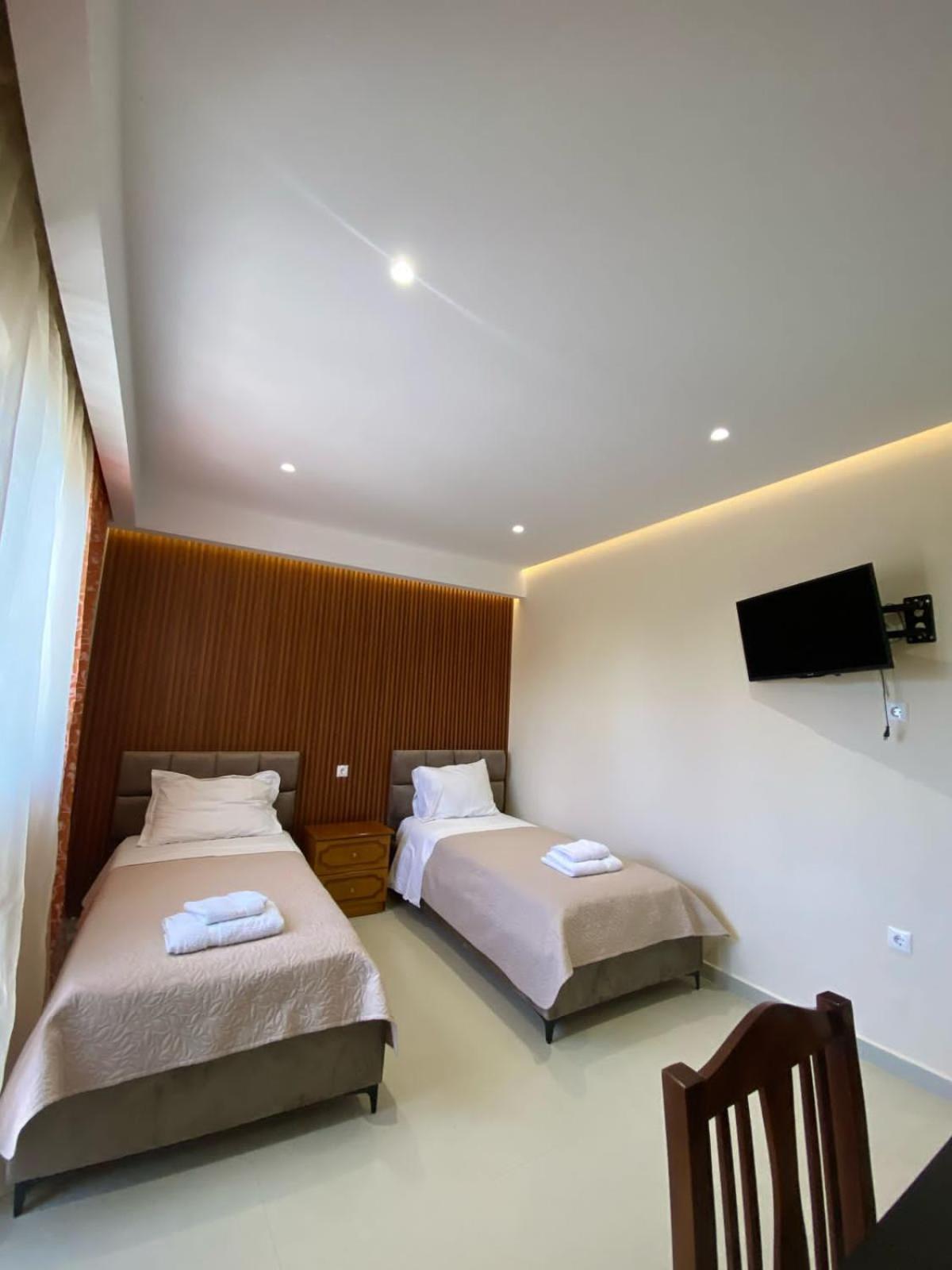 Achilles Apartments Saranda Oda fotoğraf